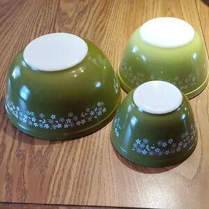 Pyrex 401, 402, 403 Green Bowls